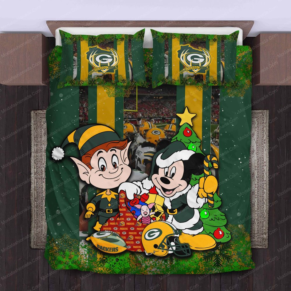 Festive Green &amp; Gold Cartoon Bedding Set - Cozy Holiday Theme For Kids &amp; Fans