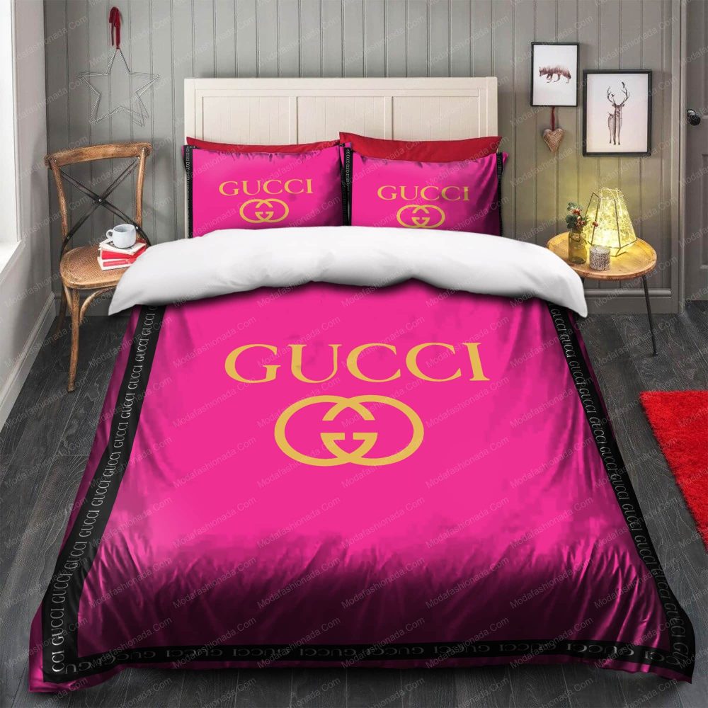 Gold Gucci Logo With Vibrant Pink Bedding Sets