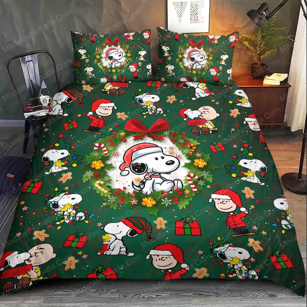 Festive Snoopy &amp; Friends Christmas Bedding Set - Cozy Holiday Comfort