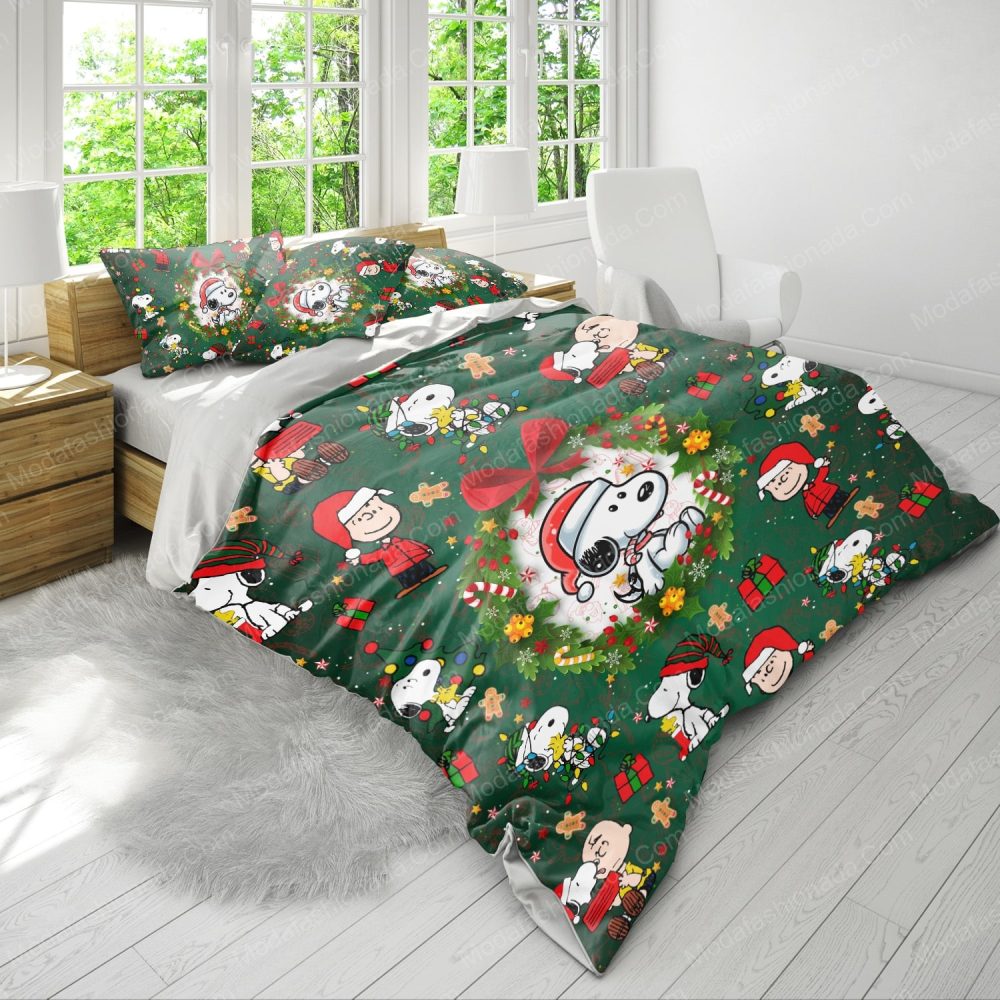 Festive Snoopy &amp; Friends Christmas Bedding Set - Cozy Holiday Comfort