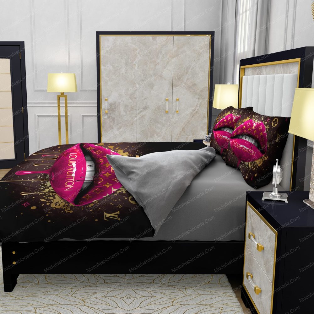 Supreme Louis Vuitton Black Background Bedding Sets