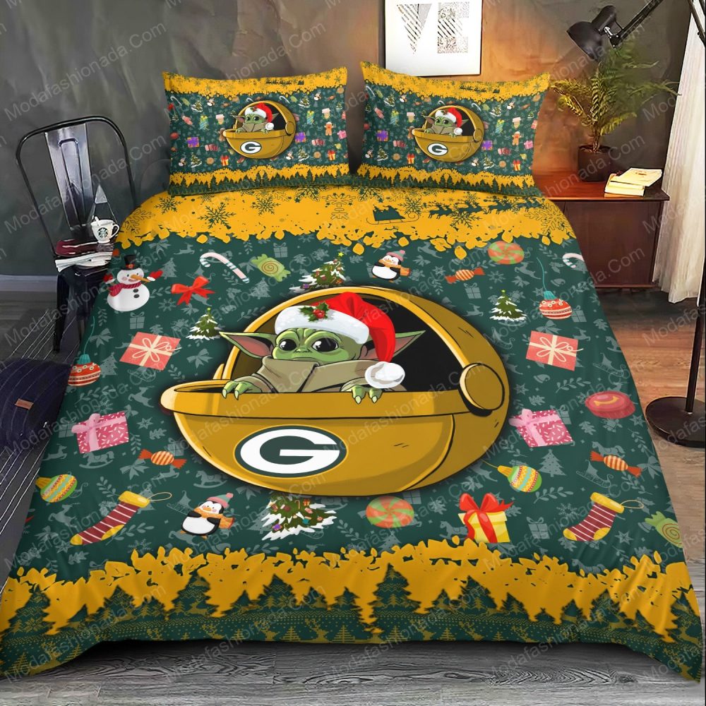 Festive Baby Yoda Christmas Bedding Set - Holiday Gift For Star Wars Fans